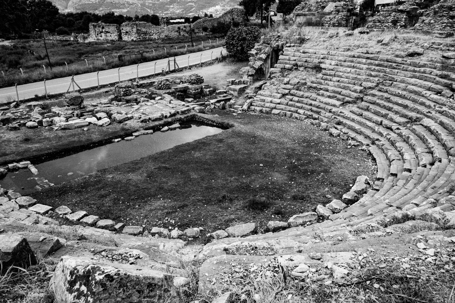 かかとの高い靴で古代遺跡に入れない、ギリシャの決まり